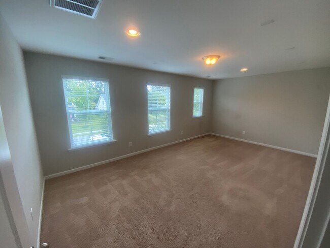 Photo - 4 Bedrooms 2.5 Baths in Richmond Hill, Available in 8/10/26!! Located in the sought-after Buckhea...