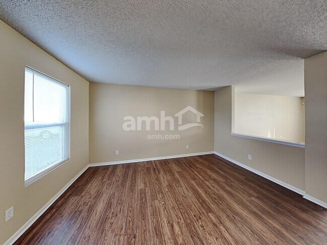 Photo - 8327 Wanda Lake Dr