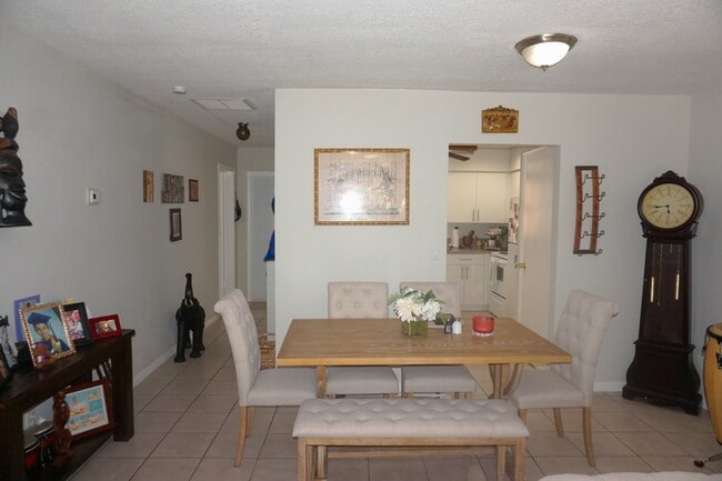 Photo - 9006 NW 23rd Pl