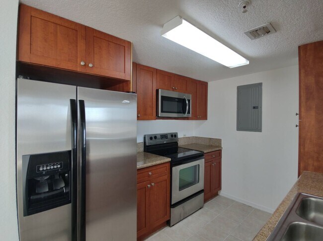 Photo - Modern 1BR/1BA Condo with Stainless Steel Appliances – Downtown Miami
