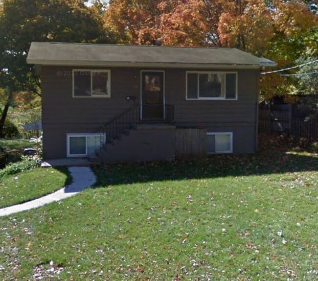 Photo - 1131 Maple St