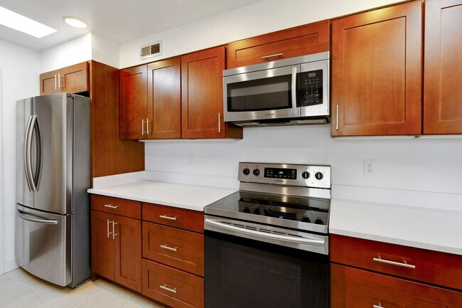 2062 13th Ave W