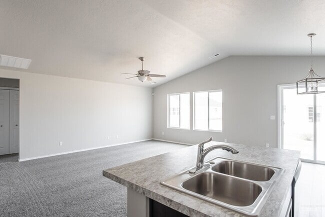 Photo - 3 Bed / 2 Bath Kuna, ID