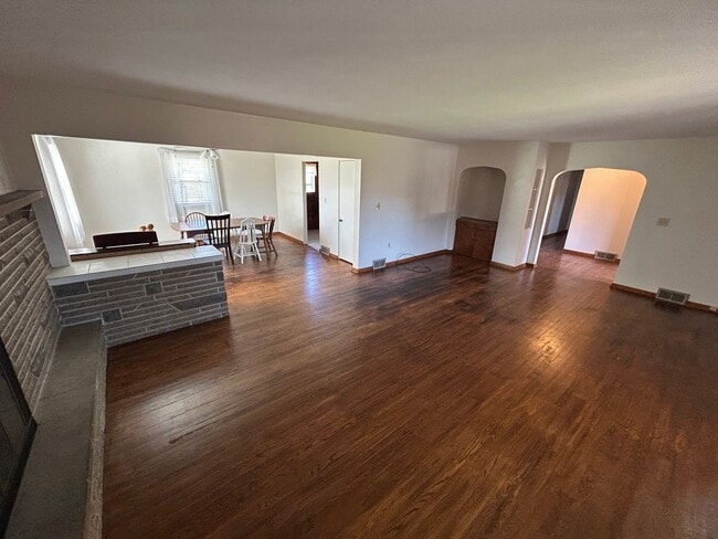 Photo - 4-bedroom Home in Cranberry Twp