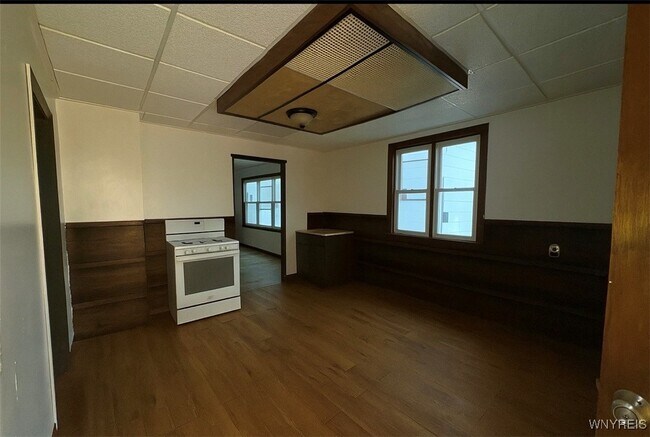 Photo - 108 Schutrum St