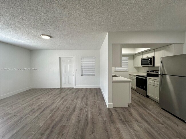 Photo - 3616 NE 11th Ave Unit 1