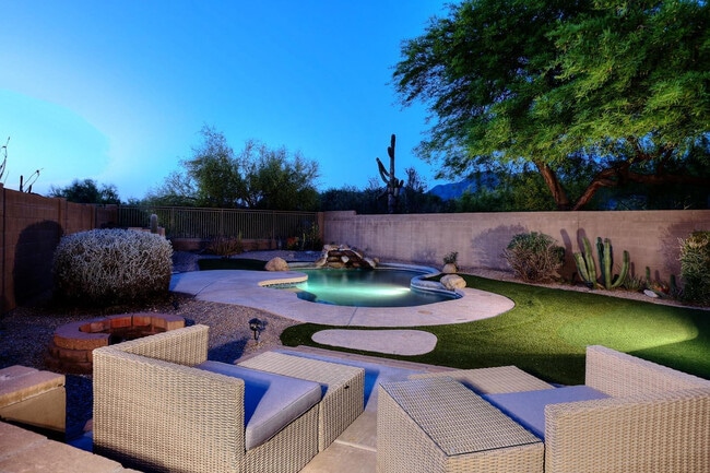 Building Photo - 10354 E Raintree Dr