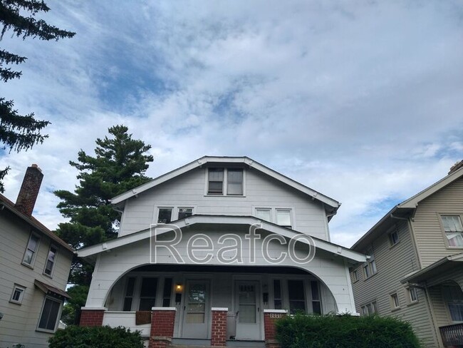 Building Photo - 206 N Harris Ave Rental