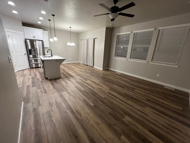 Photo - 3969 W Harmony Dr