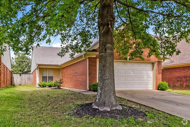 Building Photo - 1614 Central Trails Dr Rental