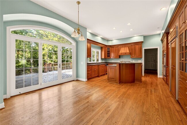 6 Merrycreek Crossing