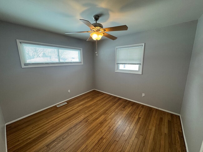 Photo - 2698 Shrewsbury Rd