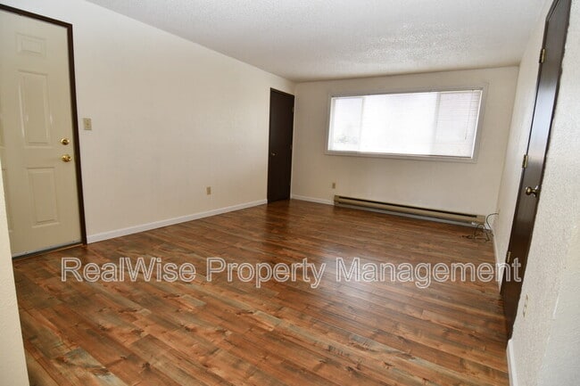 Photo - 314 NW Tumlin Ave