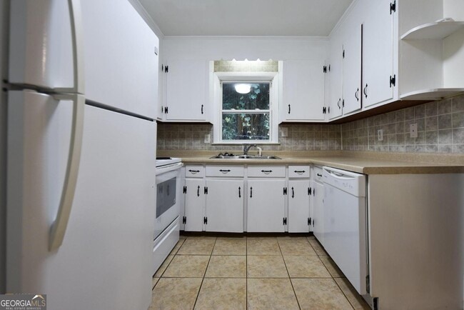 Photo - 105 Whitehead Terrace E