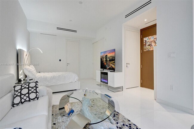 Photo - 300 Biscayne Blvd Way Unit 505C