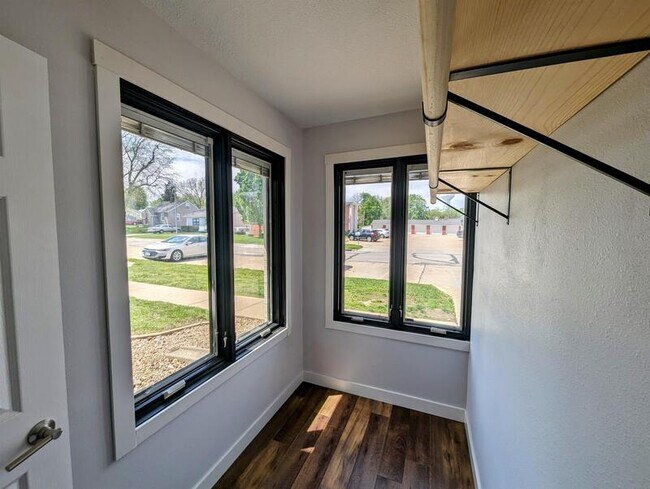 Photo - 413 Jefferson St