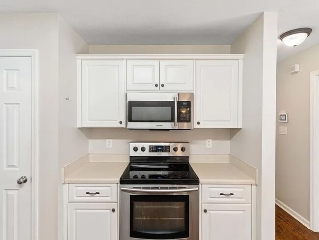 Photo - 5229 Silabert Ave