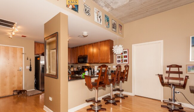 Photo - 845 N Kingsbury St Unit 514