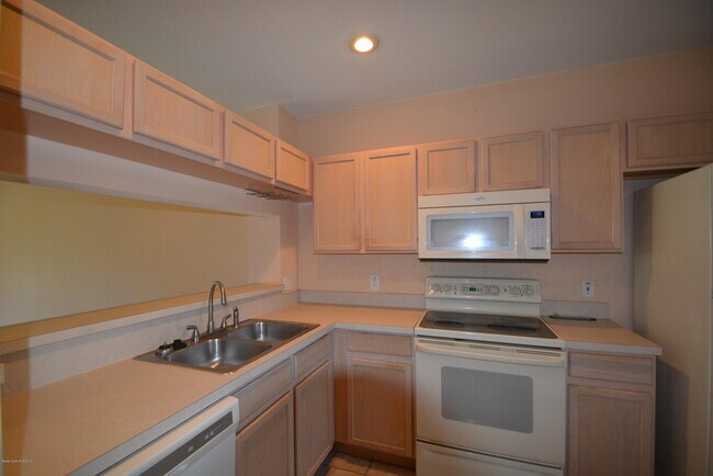 Photo - 531 Steeplechase Ln