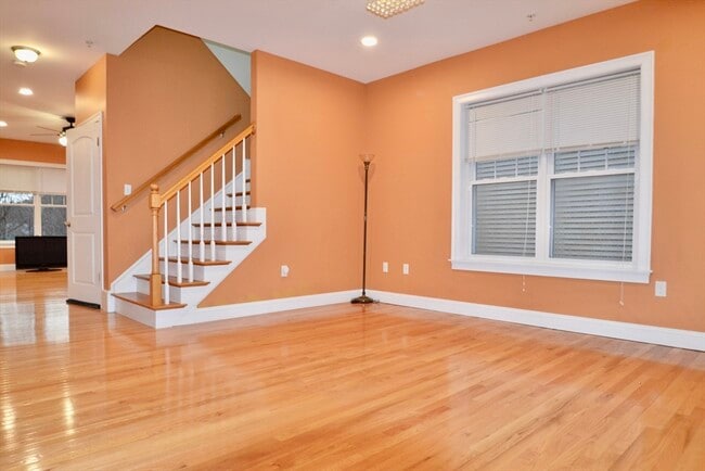 Photo - 8 Cheyenne Valley