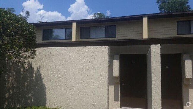 Building Photo - 2 Bedroom, 2 Bath in Grantwood! Rental