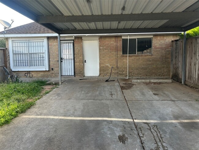 Photo - 6851 Chasewood Dr