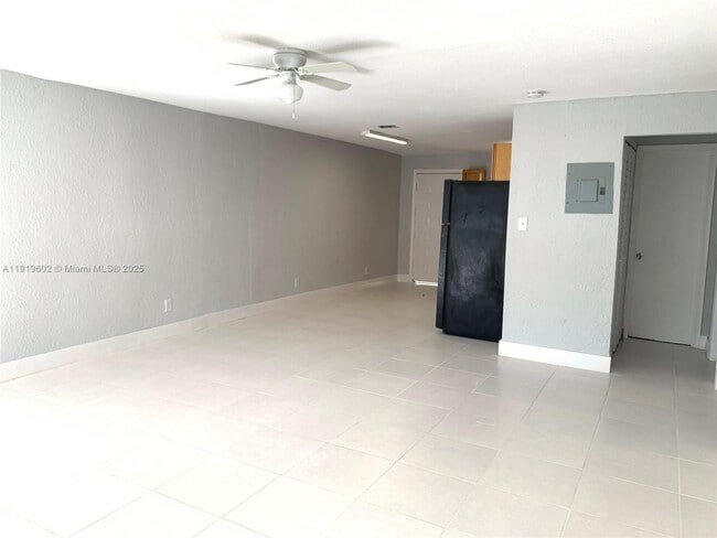 Photo - 860 NW 6th Ave Unit B