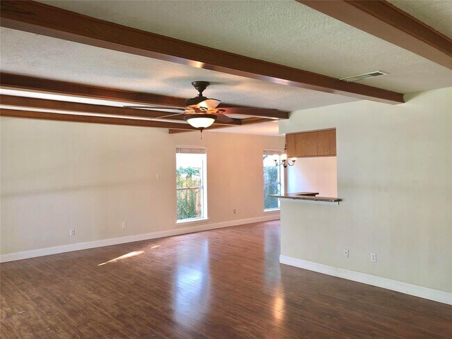 Photo - 15315 Meadow Village Dr