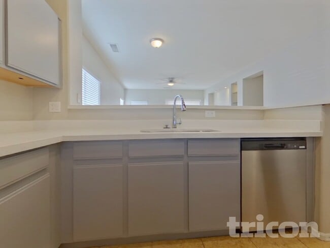 Photo - 83 5th Ave W