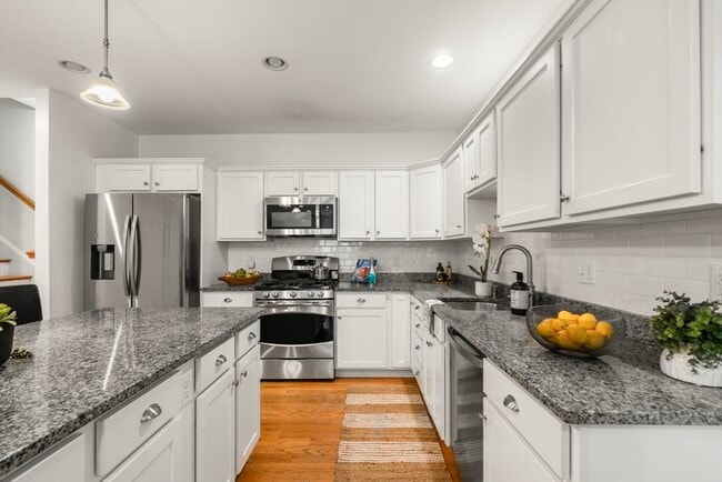 Photo - 865 Lagrange St Unit 5