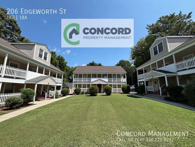 Photo - 206 Edgeworth St