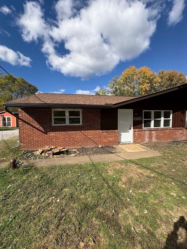 Building Photo - 8523-8525 Manchester Ave. Duplex Unit 8523 Manchester Ave.