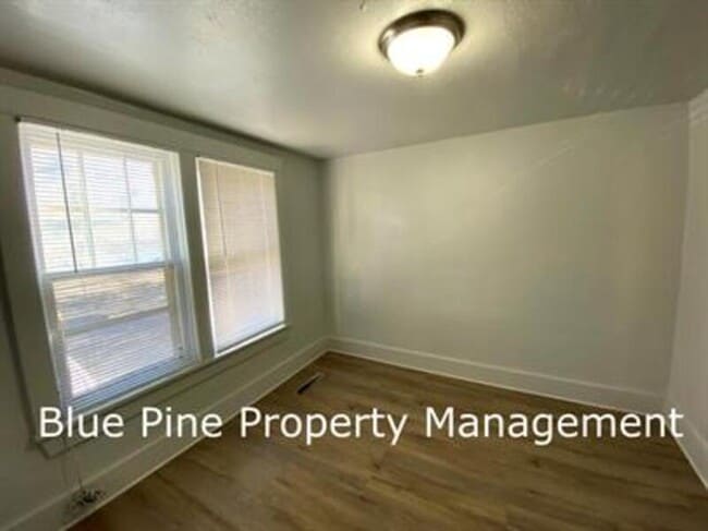 Photo - 252 N Shilling Ave Unit 1