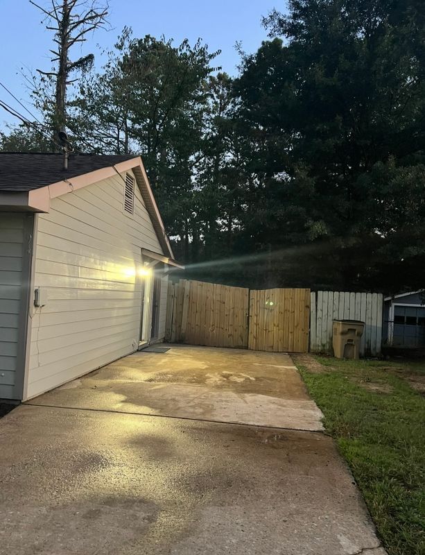 Photo - 94 Burnham Dr