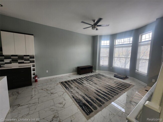 Photo - 35 Adelaide St