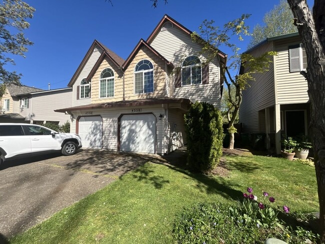 Photo - Spacious 3 Bedroom Home with Open Layout, Vaulted Bedrooms & Trail Access