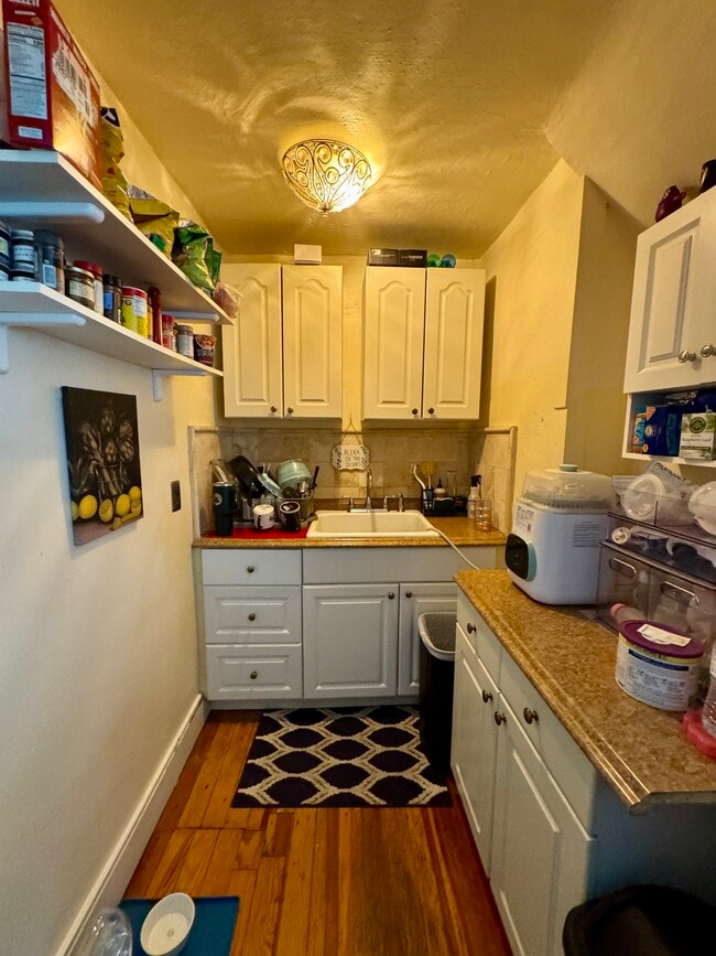 Photo - 123 Almy St Unit 1F