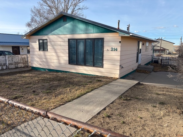 Building Photo - 214 5th Ave SW