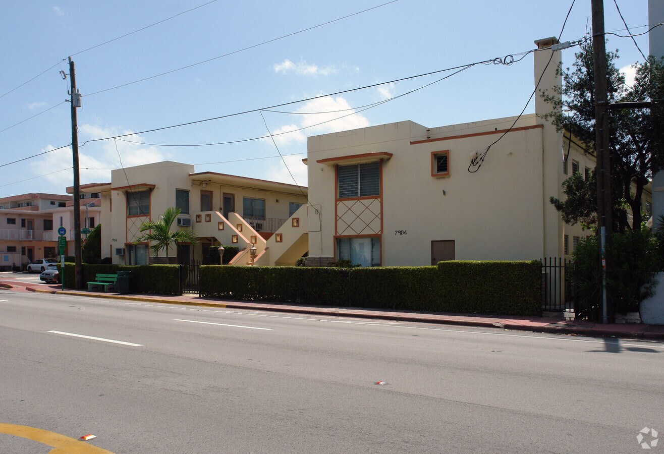 Harding Gardens Apartments - Harding Gardens Apartments