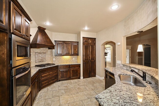 Photo - Beautiful Home in City View!