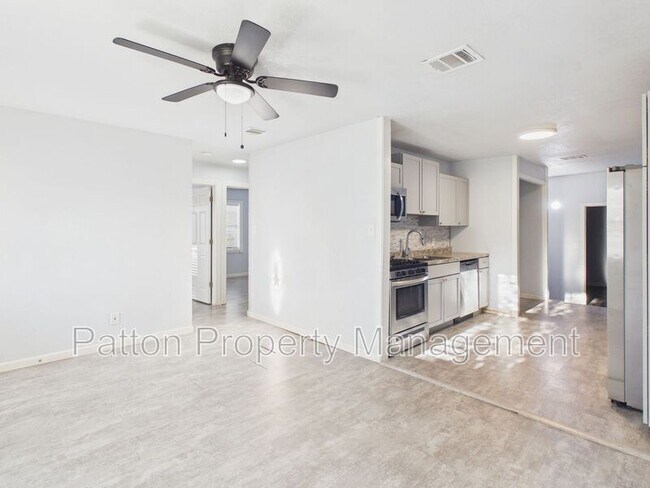 Photo - 4620 S Hayden St