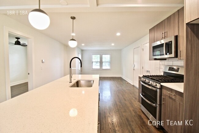 Building Photo - 4325 Roanoke Pkwy Unit 4315-1N