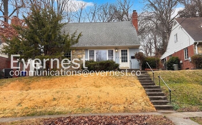 Photo - 3004 Parkway