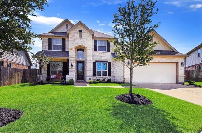 Building Photo - 18002 Heartsong Dr