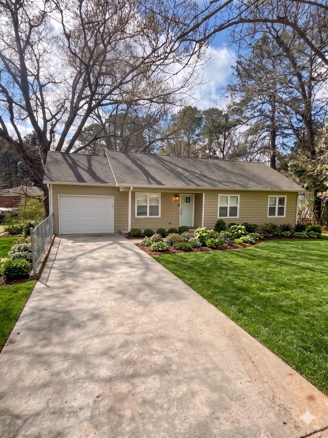 Photo - 7223 Lakeview Dr SW