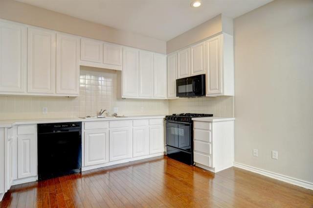 Photo - 5727 Pershing Ave