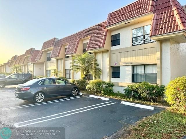 Photo - 11112 Royal Palm Blvd Unidad 8-9 Rental