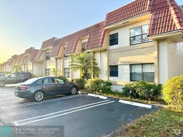 Building Photo - 11112 Royal Palm Blvd Unit 8-9 Rental