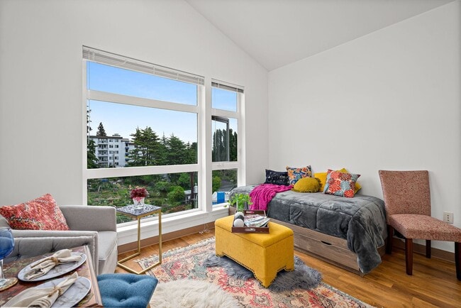 Photo - Portage Bay Flats - Affordable Studio Apar...