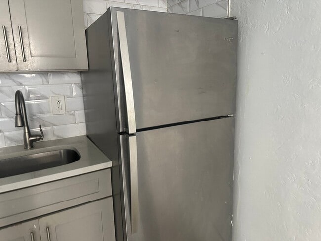 Photo - 265 Beech St Unidad 4